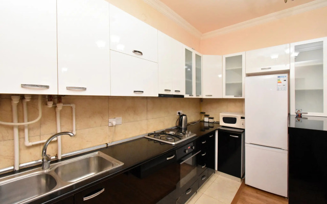3-K v Novostroyke, Ulitsa Argishti, Gl933 Flat