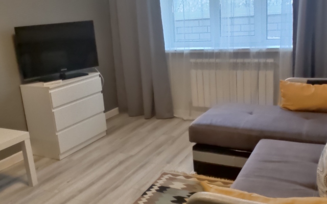 Vozle Yubileynogo Flat