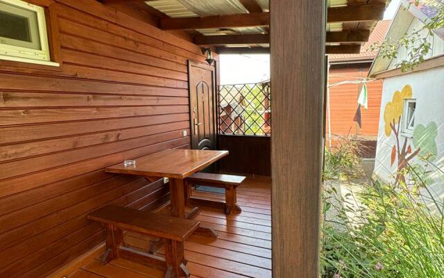 Gostevoy Dom Khadzhokhskiy Dvorik Guest House