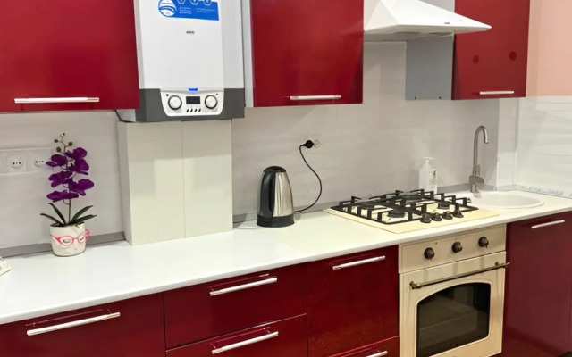 Evrodvushka S Vidom Na Goru Flat