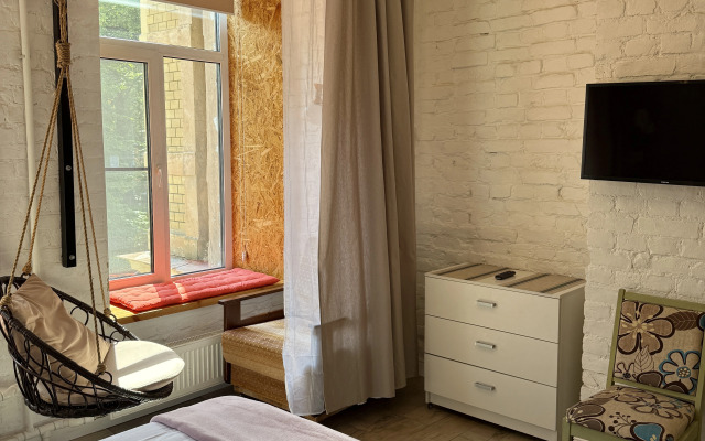 Krasnye Apartamenty Poyuschie Fontany Komsomola 13 Apartments