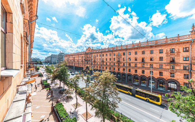 Uluchshennye Na Oktyabryskoy Ploschadi Apartments