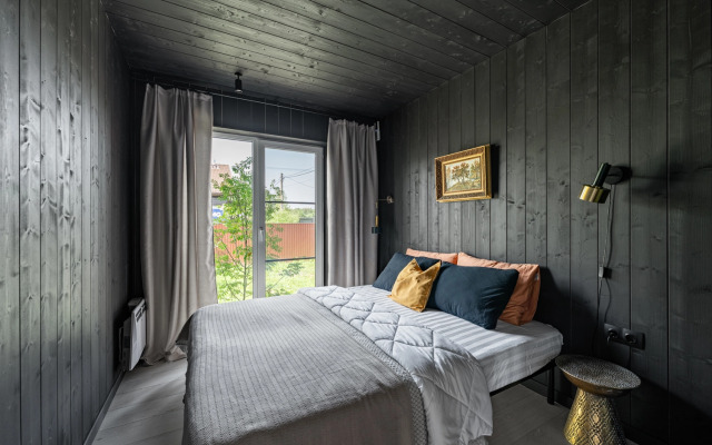 Частный дом с горячим джакузи на террасе