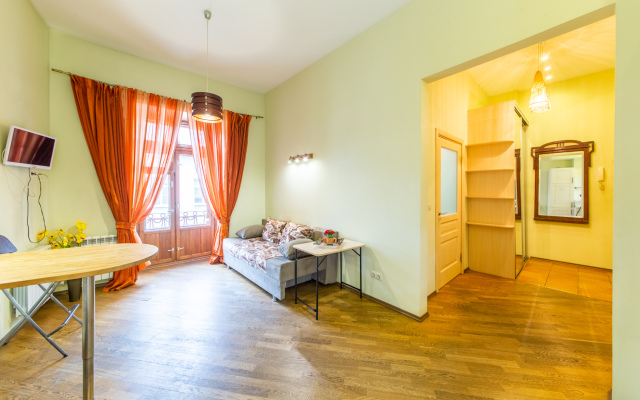 Апартаменты на Свечном 5