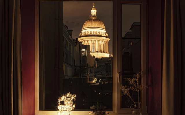 Апартаменты с видом на Исаакий