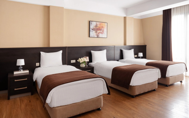 Sephia Hotel
