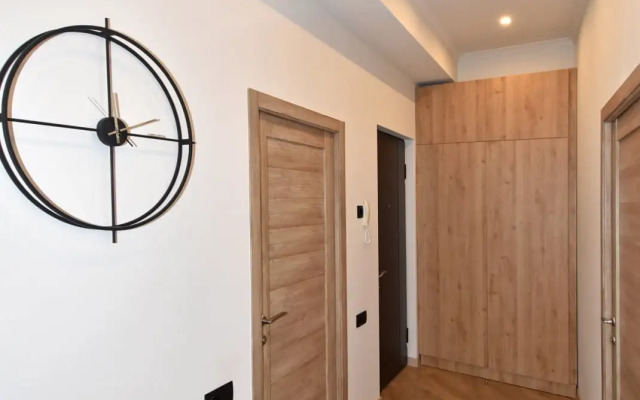 2 komnatnaya na ulitse Derenika Demirchyana DE144 Flat