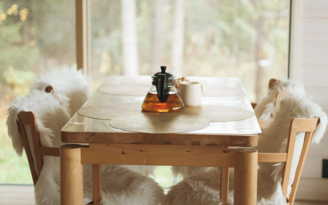 Частный дом с баней и чаном у воды и леса