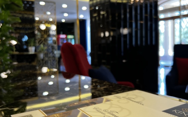 King Plaza Hotel