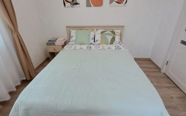 Dlya Uedineniya I Tishiny Flat