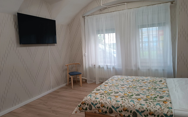 Neobychnye Na Lomonosova 16 Apartments