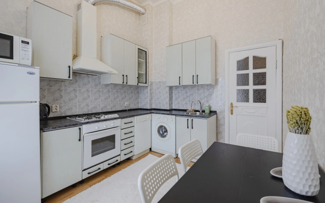 Апартаменты У Исакиевской площади DereMRents ДереМРентс