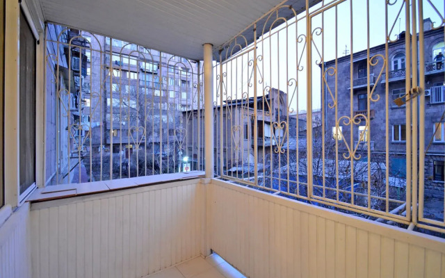 Perte House on Vardanants 5A Apartments