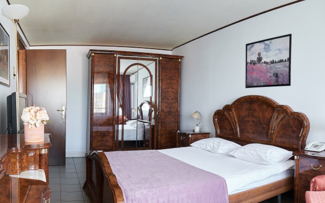 Rus' Hotel