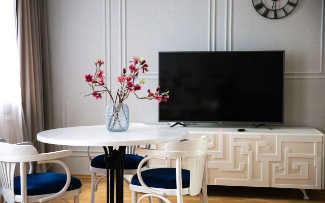 Апартаменты Просторная Трёшка на Чехова