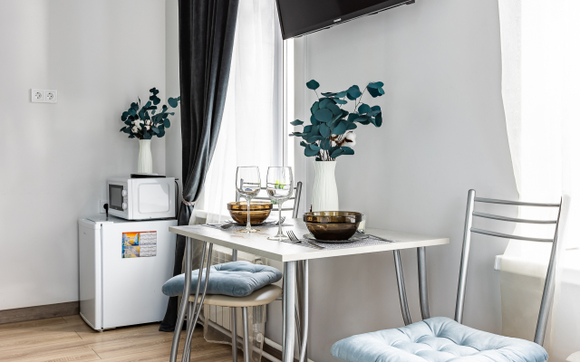 Uyutnaya studiya u metro Krasnoselskaya Apartments