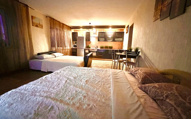 Апартаменты двухкомнатные на Карбышева 61Б (рядом с ТЦ Космопорт)