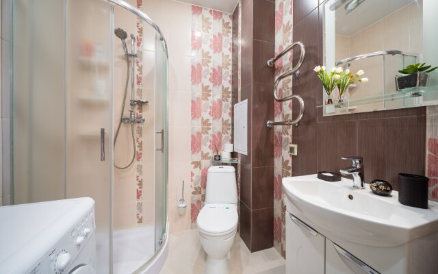 V Tsentre u metro Apartments