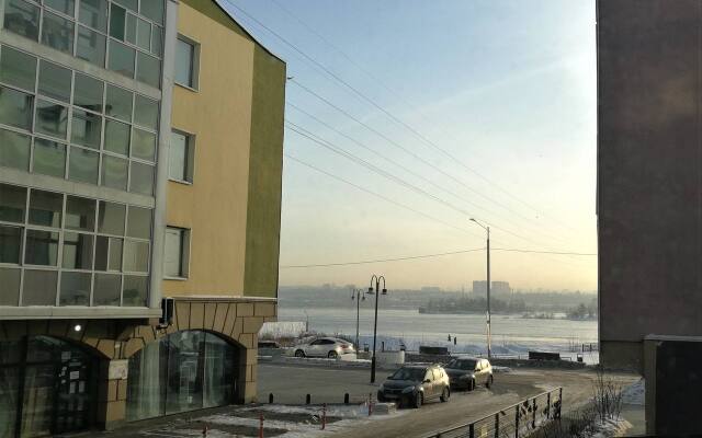 Apartment on Verkhnyaya Naberezhnaya