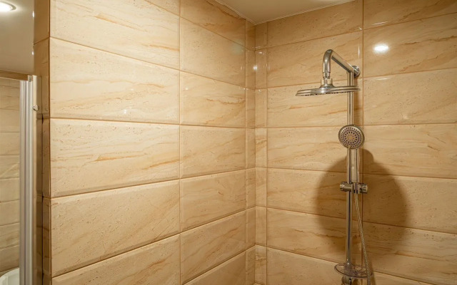 Posutochno S Remontom Flat