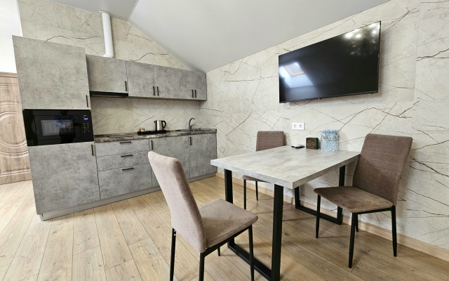 Flat S Basseynom Dvukhkomnatnaya