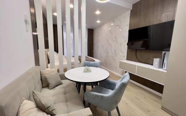 Апартаменты с большим бассейном