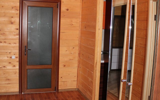 Na Shosse Alupkinskom 62V Guest House