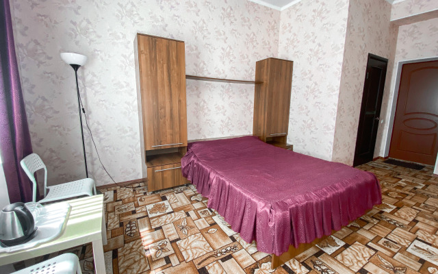 Andrianna Guest House