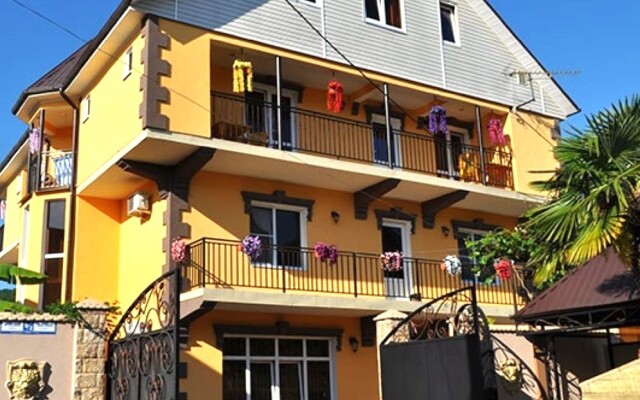 Guest House Solnechny