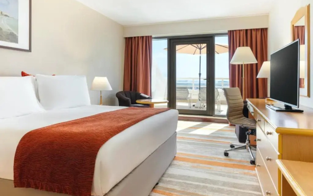 Отель Crowne Plaza Muscat by IHG