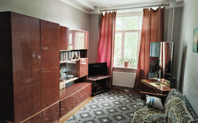 Dvukhkomnatnaya V Tsentre Goroda U Parka Flat