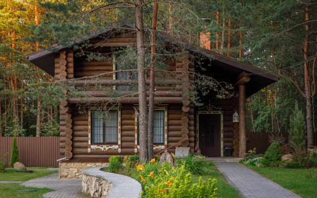 Частный дом с баней