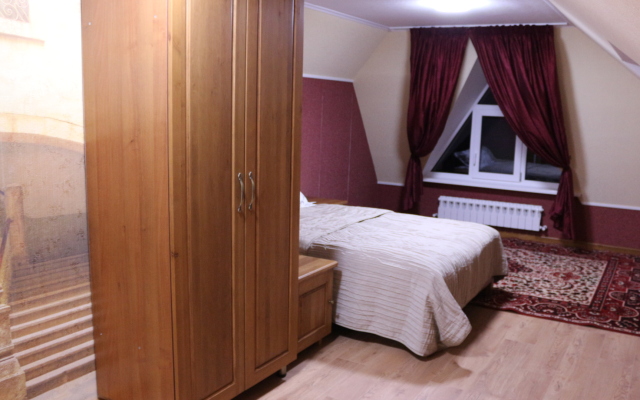 Budyonnovskij Guest House