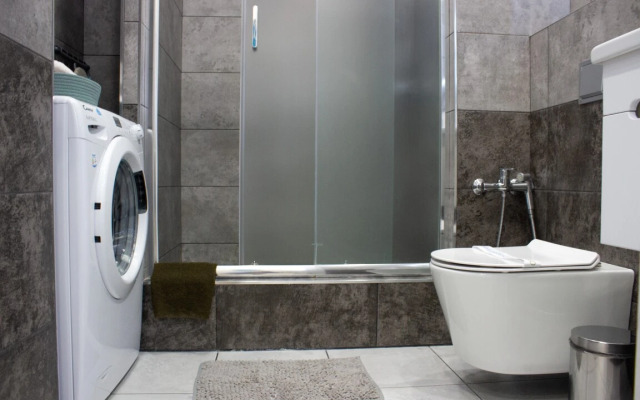 Dlya 1, 2 Gostej s Vidom na Gorod Apartments
