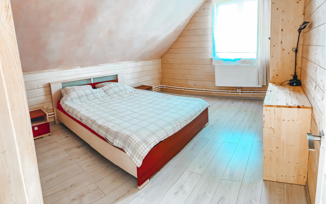 Lake House Guest house