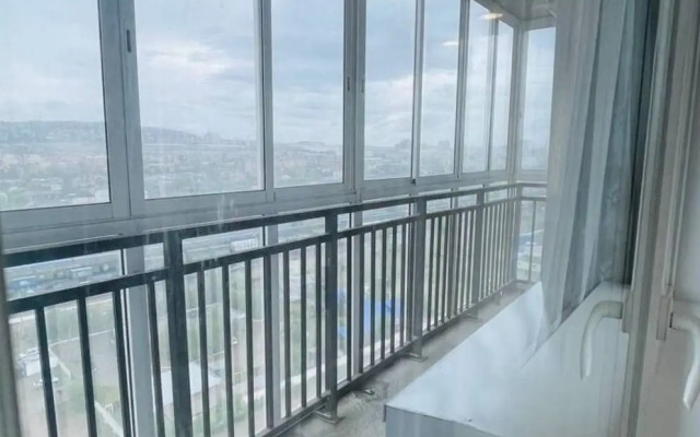 Uyutnaya studiya v tsentre goroda Flat