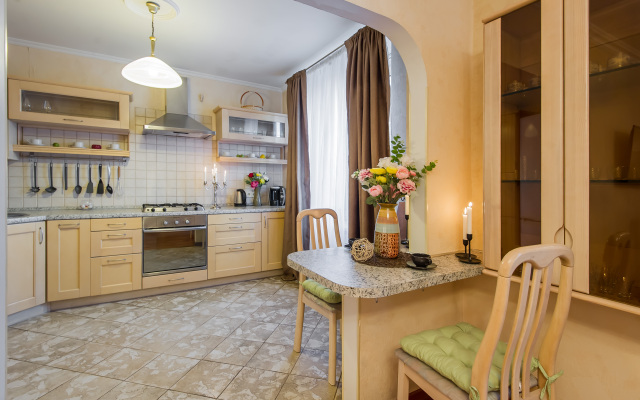 GM s Vidom na Zoopark i Moscow city Apartments