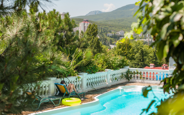 Bon Maison  Boutique Hotel