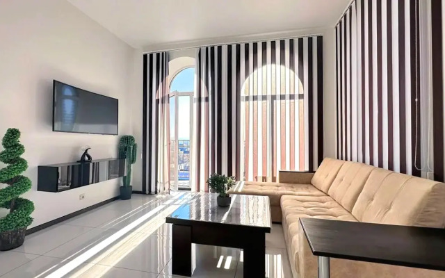 Yevrodvushka v Tsentre Flat
