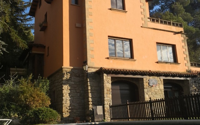 Casa Les Pomeretes Guest House