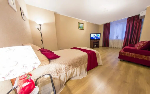 On Revolyutsionnoy 72 Apartments