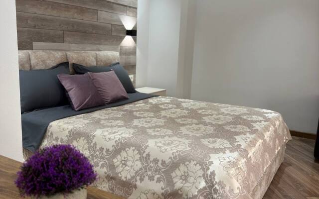 Апартаменты 105 около арбата с видом на горы