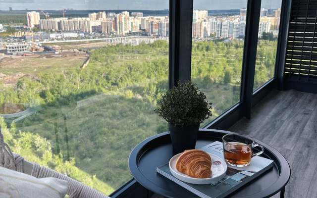 Kvartira Podelam s panoramnoj lodziej u areny Traktor