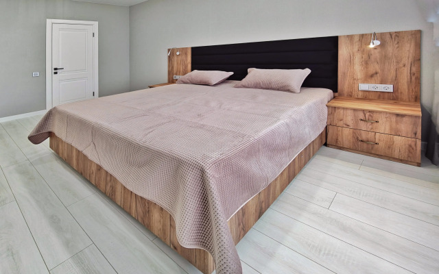 Квартира В 300 Мeтраx Oт Пecчaнoгo Пляжа