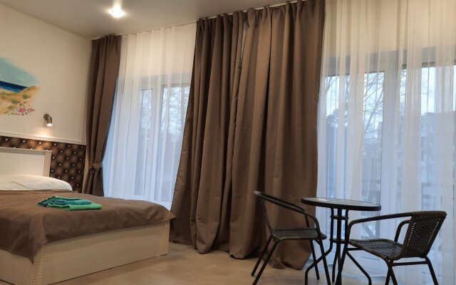 Apartment Season