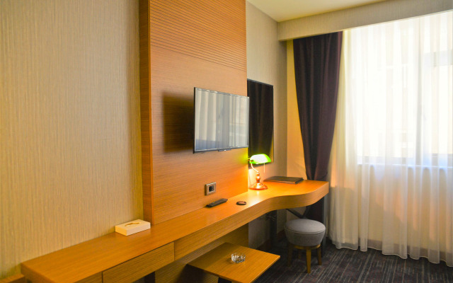 New Garden Hotel