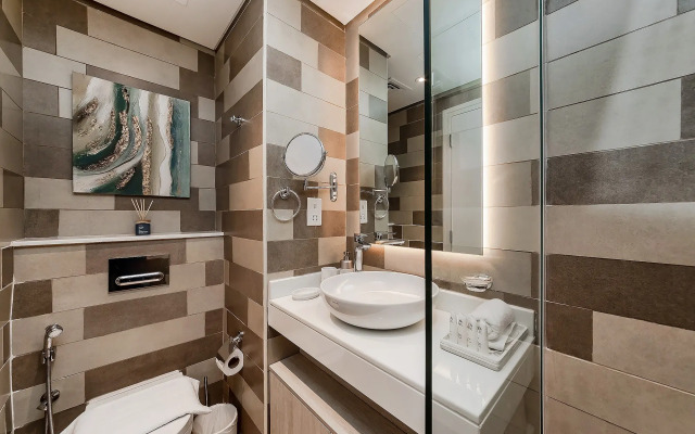 Seven Palm NH Collection Palm View Apartments