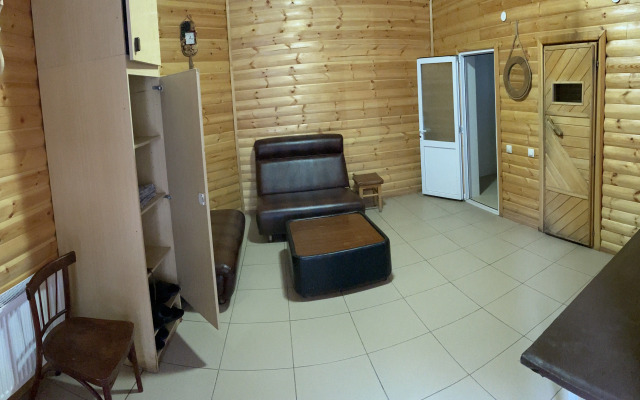 Adamas Hotel
