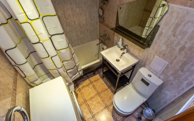 Na Ul. Pologaya 24 Flat