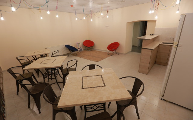 Midtown Hostel